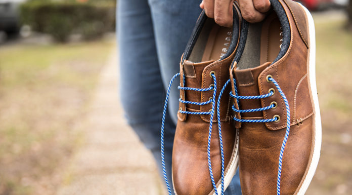 Whiskers Laces Reviews for Colored, striped & braided shoelaces for men’s dress and casual shoes.