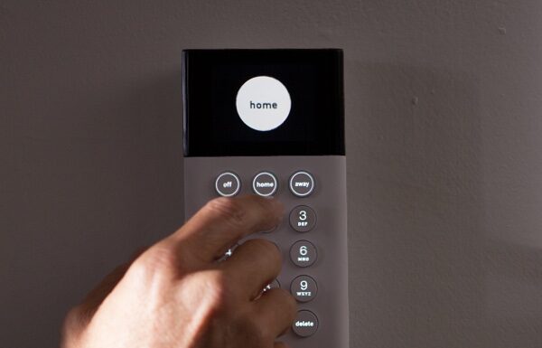 SimpliSafe Home Security System review Home security with simplysafe
